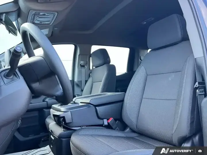 Chevrolet Silverado 1500 2026 photo 2