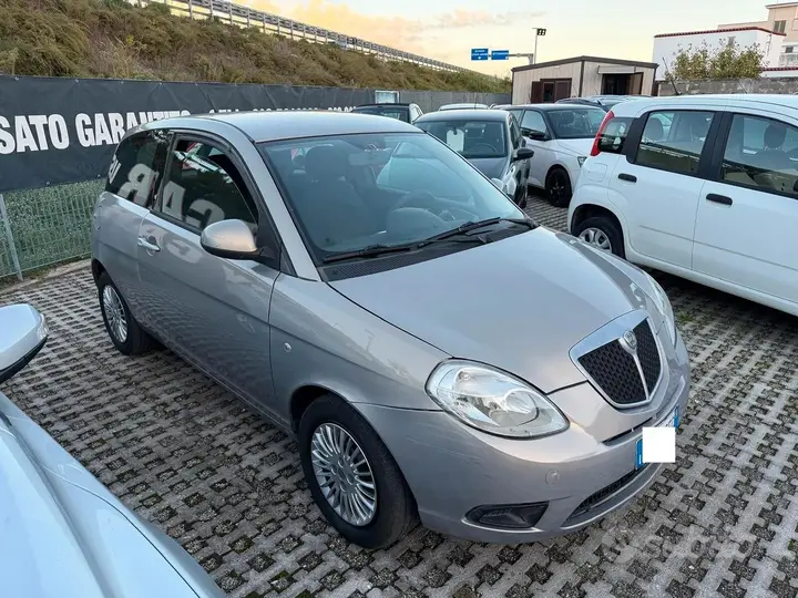 Lancia Ypsilon 2010 photo 3