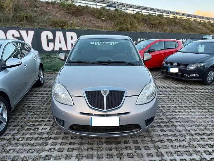 Lancia Ypsilon 2010 photo 2