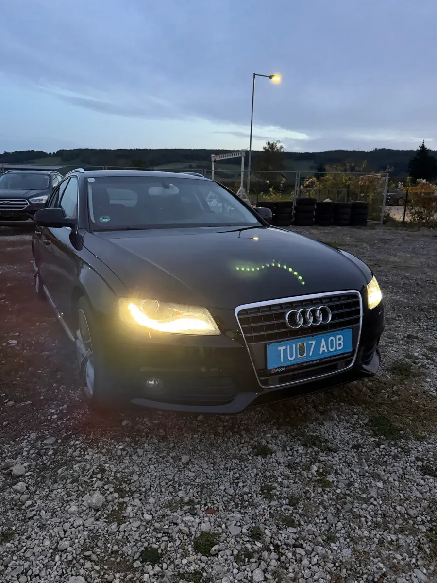 Audi A4 2010 photo 3
