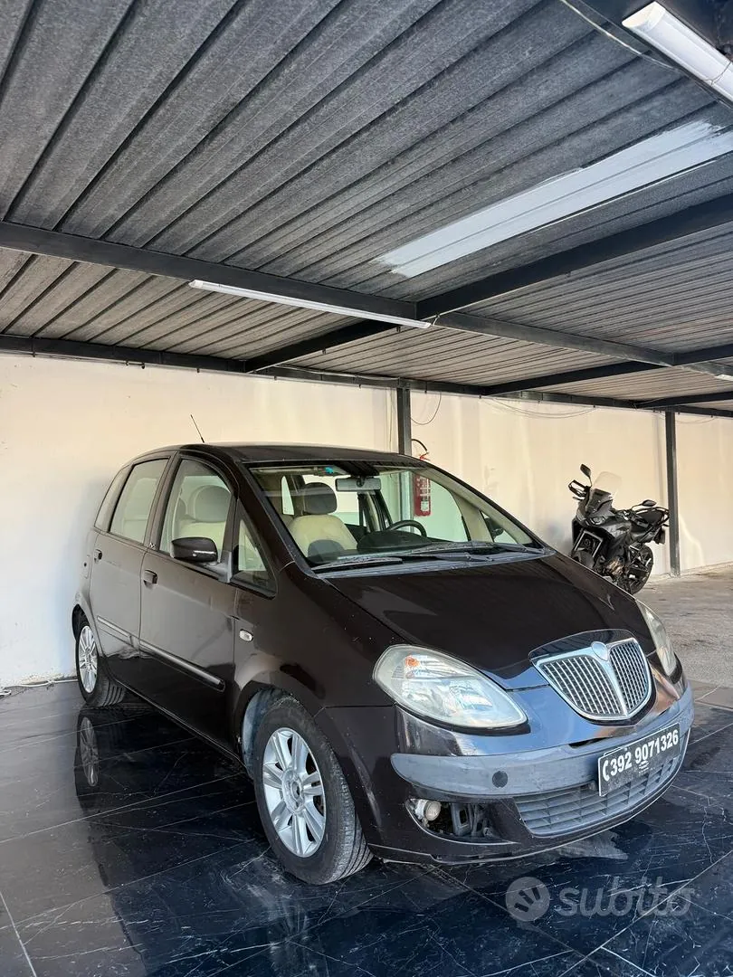 Lancia Musa 2004 photo 4