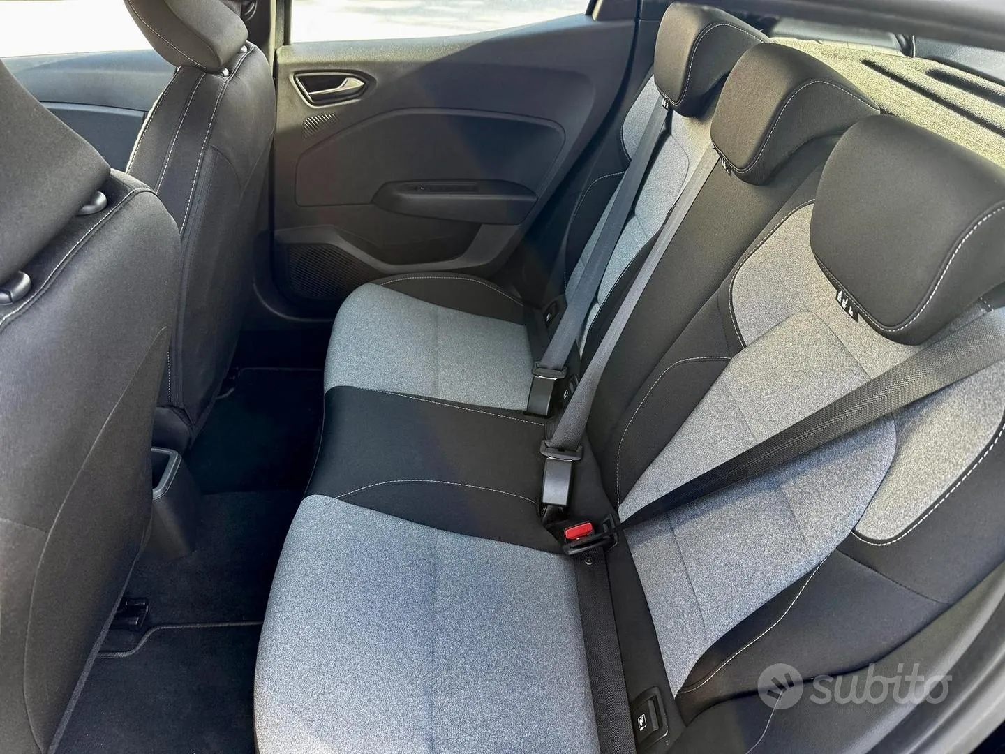 Renault Clio 2023 photo 5
