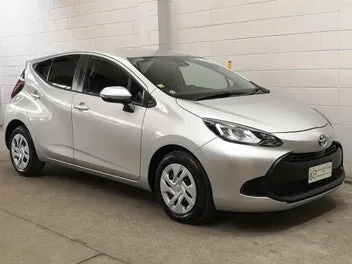 Toyota Aqua 2022 photo 2