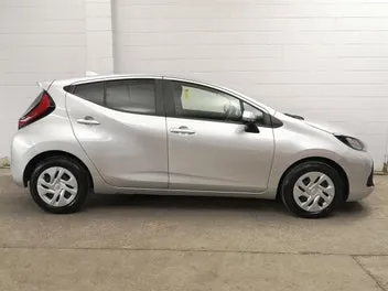 Toyota Aqua 2022 photo 4