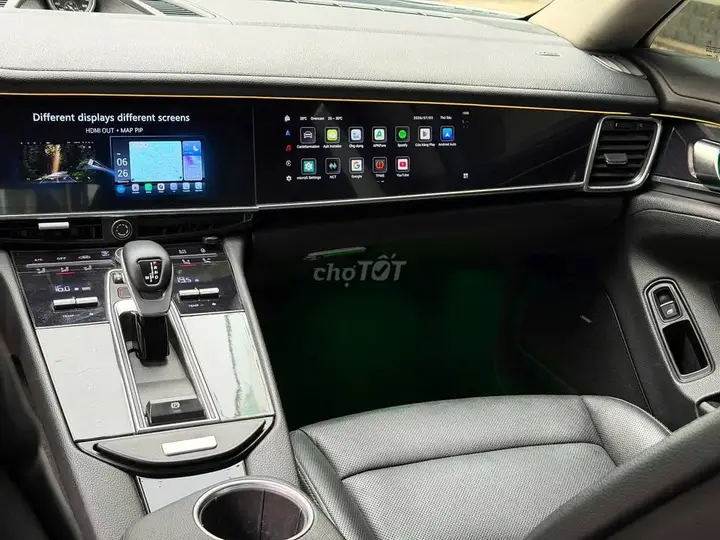 Porsche Panamera 2010 photo 2