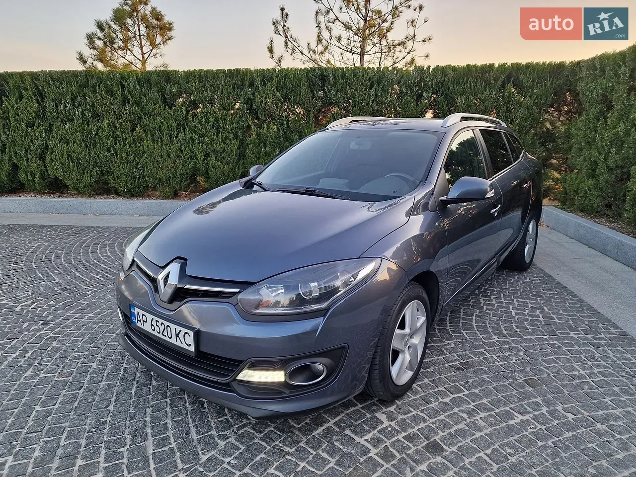 Renault Megane 2015 photo 2