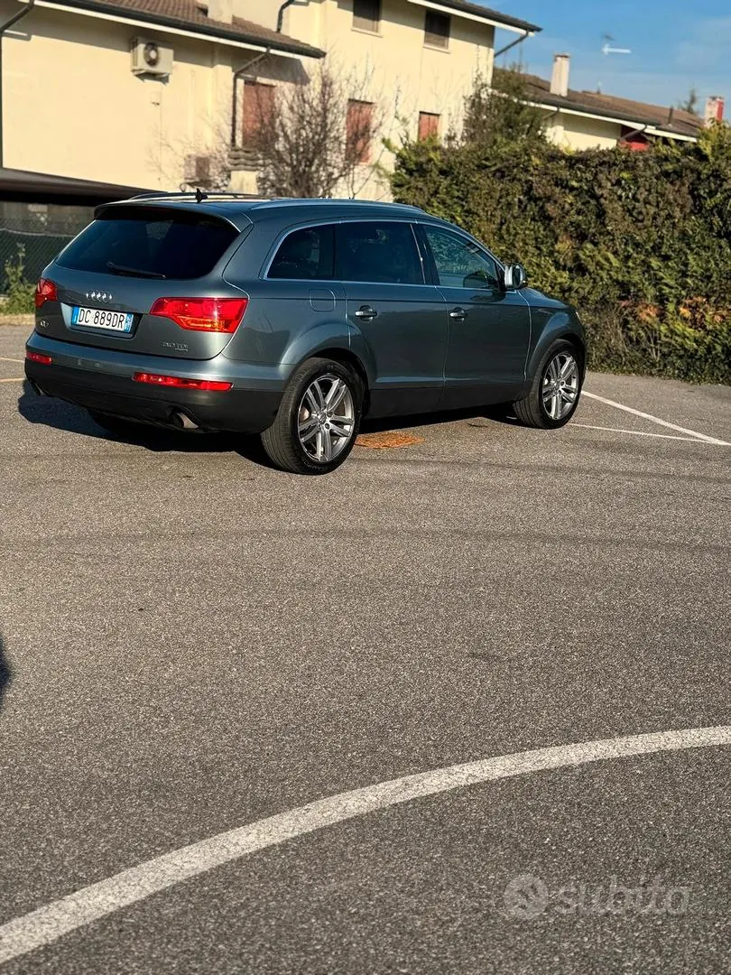 Audi Q7 2006 photo 2