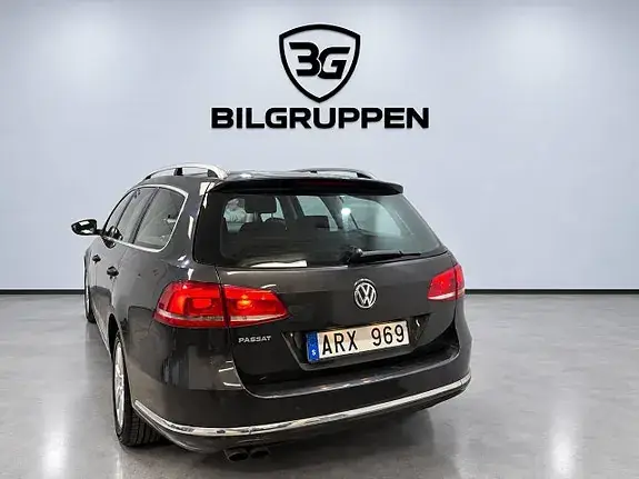 Volkswagen Passat 2011 photo 5