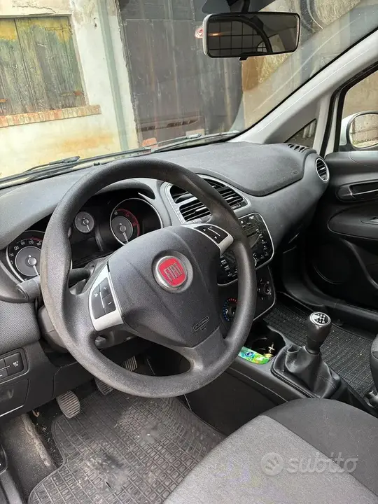 Fiat Punto 2014 photo 4