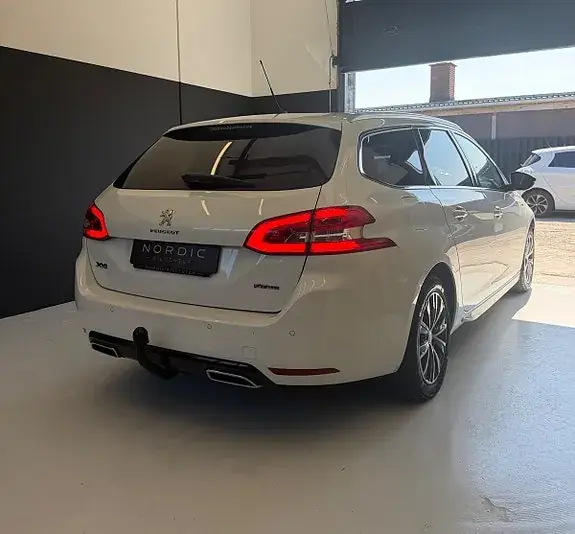 Peugeot 308 2018 photo 2