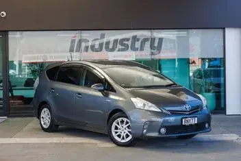 Toyota Prius 2013 photo 2