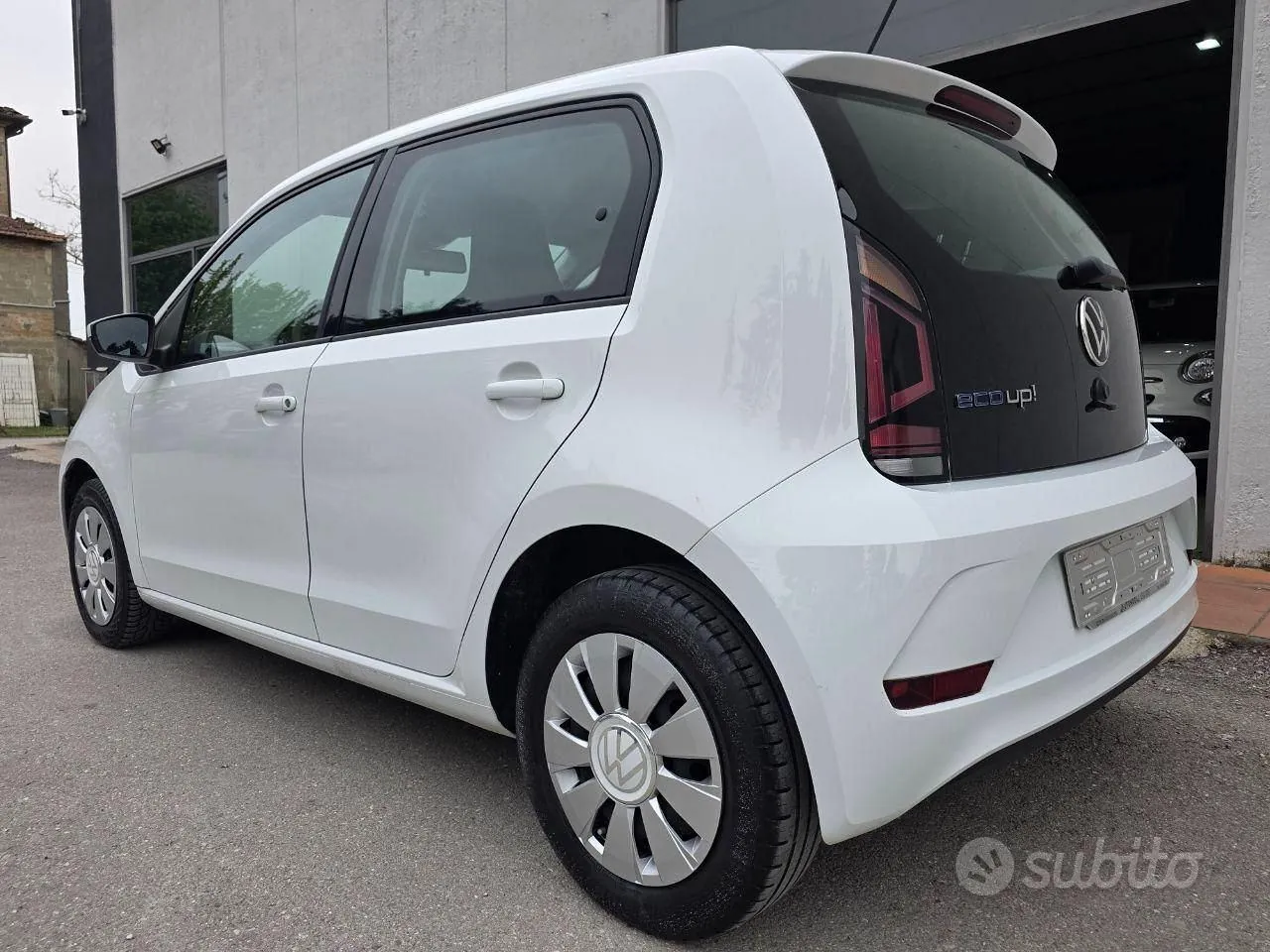 Volkswagen Up 2020 photo 5
