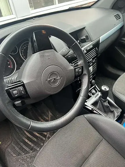 Opel Astra 2008 photo 2