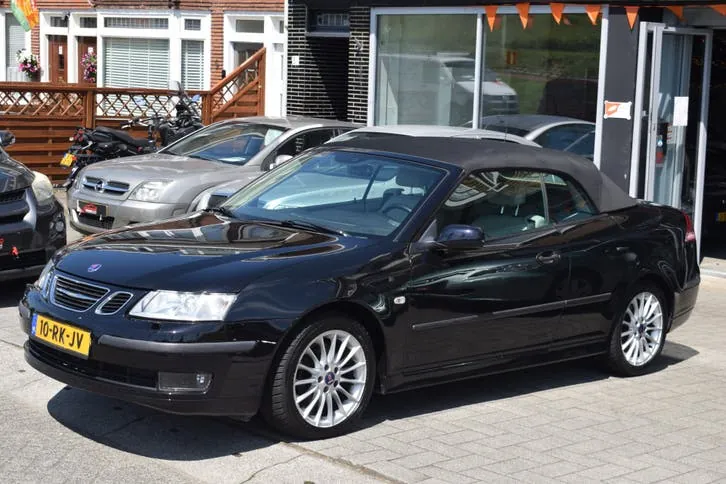 Saab 9-3 2005 photo 2