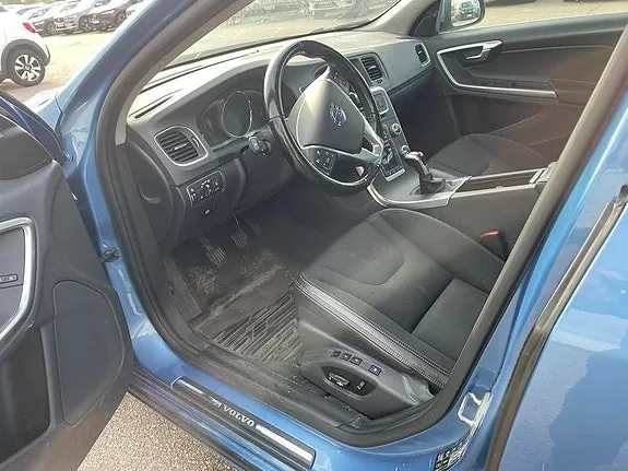 Volvo V60 2015 photo 5