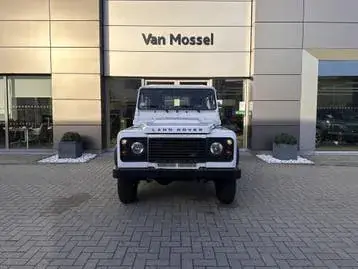 Land Rover Defender 2013 photo 2