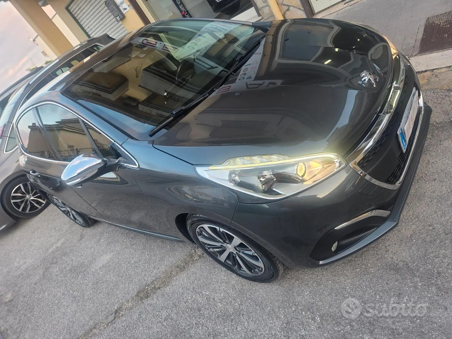 Peugeot 208 2016 photo 3