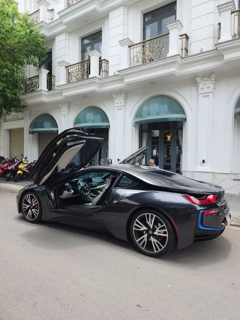 BMW I8 2015 photo 2