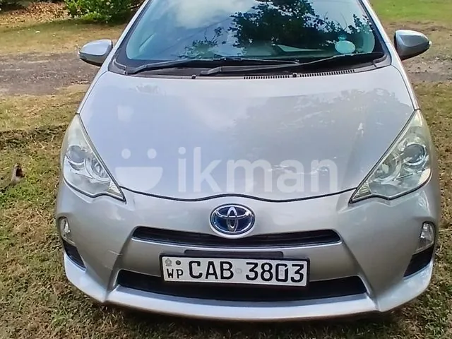 Toyota Aqua 2012 photo 5