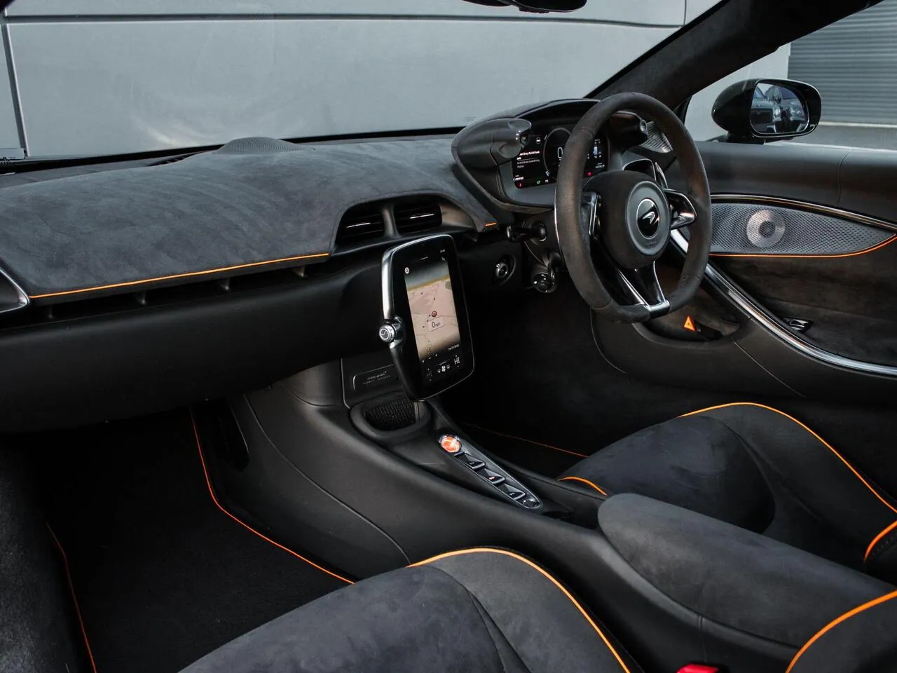 Mclaren Artura 2025 photo 3