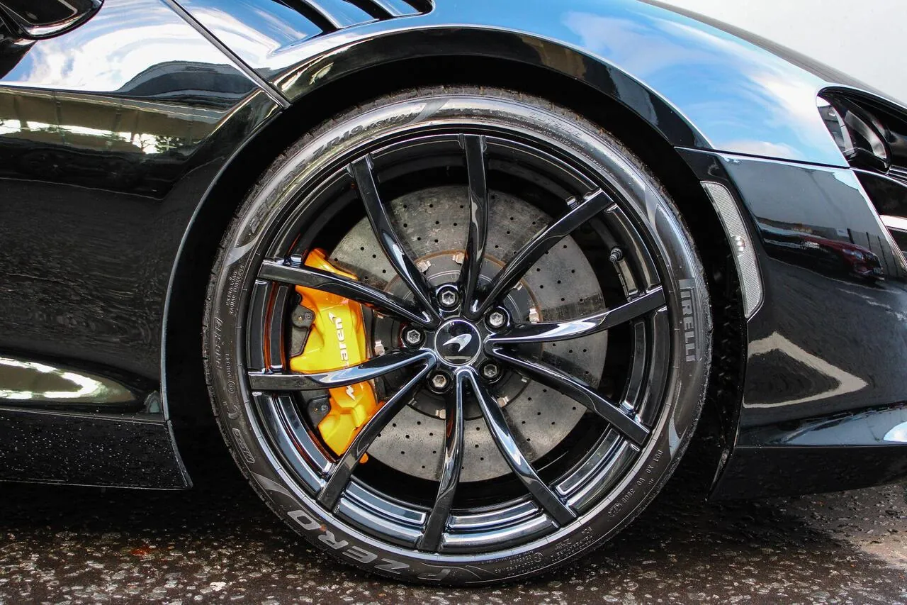 Mclaren Artura 2025 photo 4
