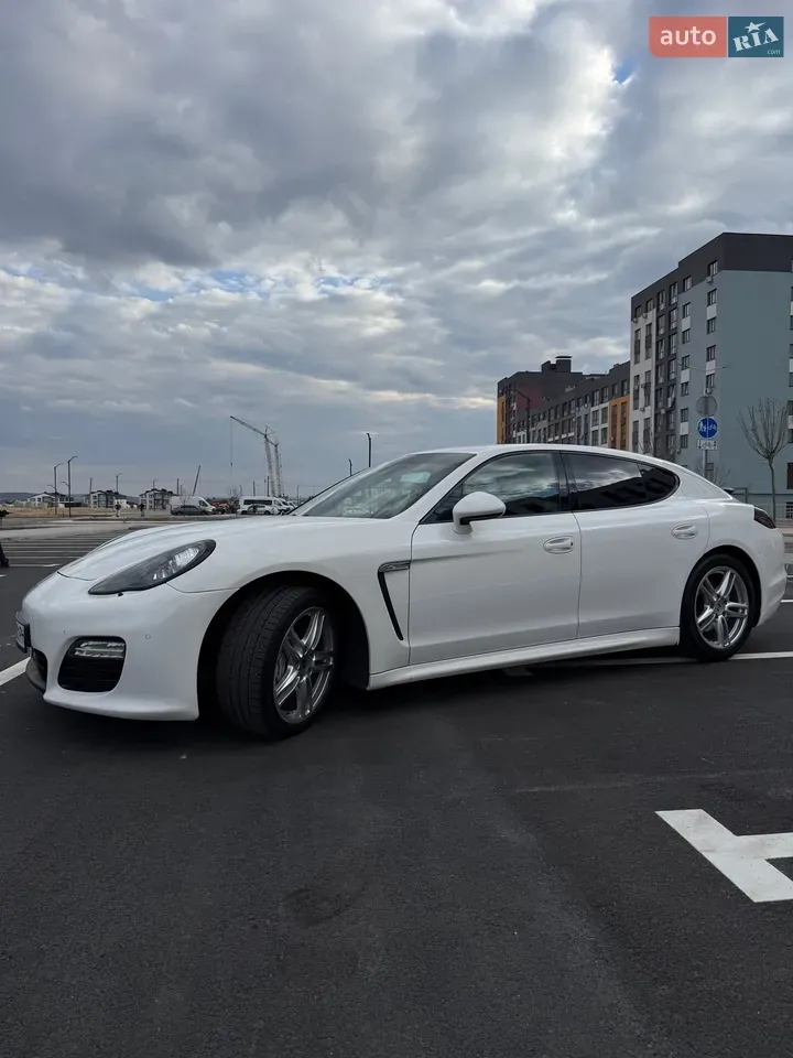 Porsche Panamera 2012 photo 5