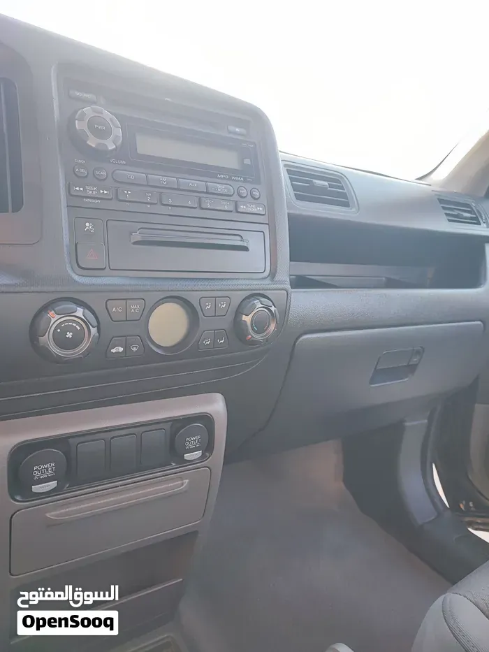 Honda Ridgeline 2010 photo 2