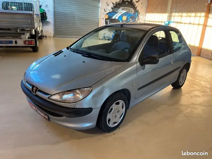 Peugeot 206 2003 photo 2