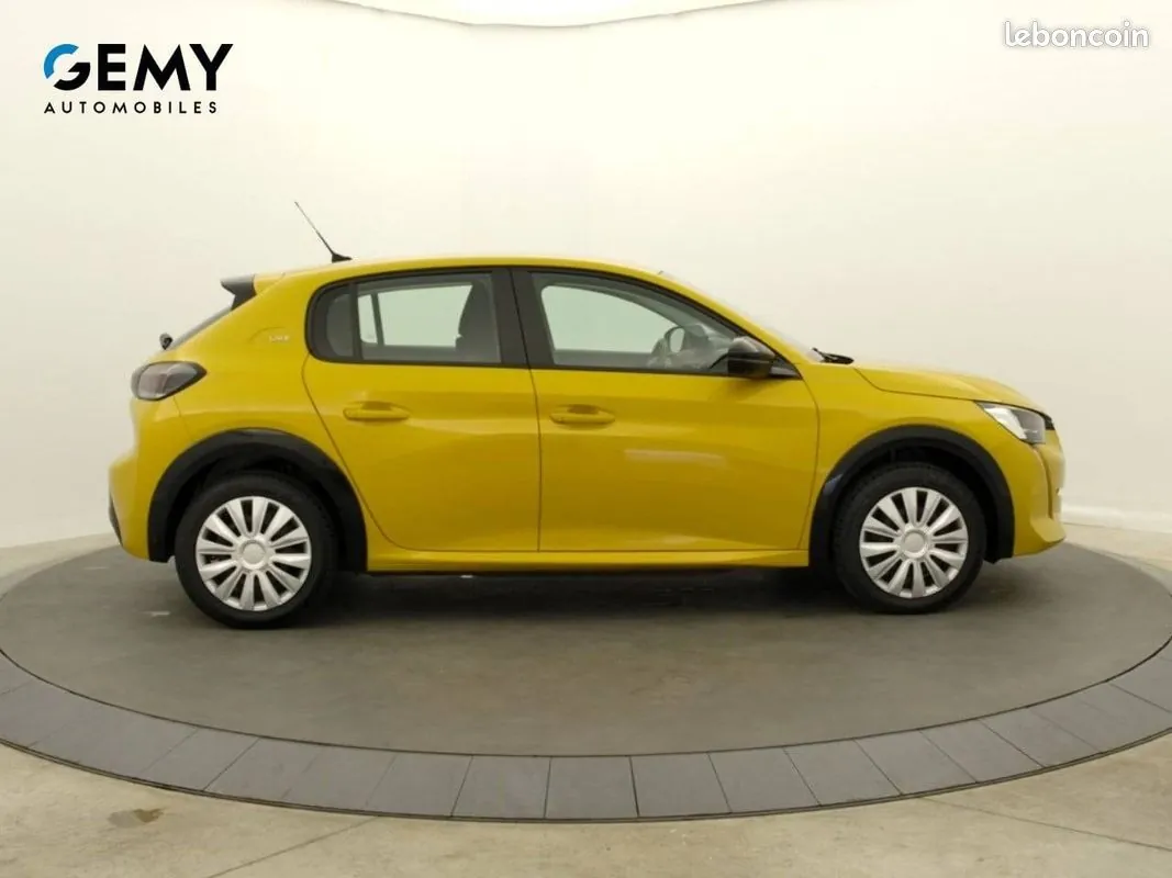 Peugeot 208 2023 photo 4