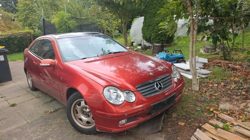Mercedes-Benz C180
