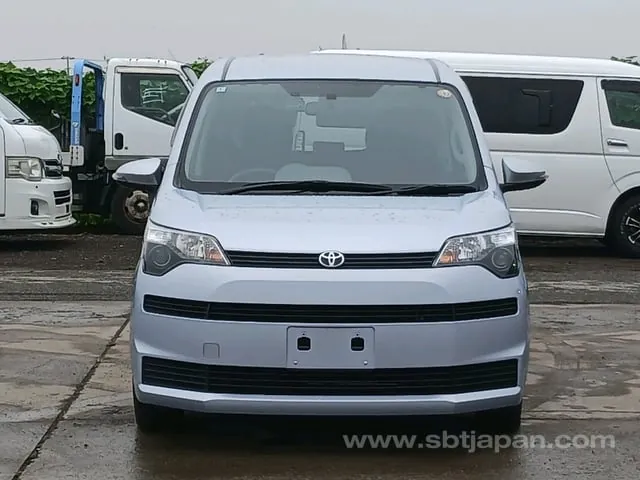 Toyota Spade F 2014 photo 2