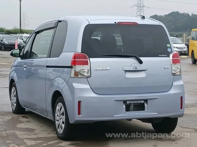 Toyota Spade F 2014 photo 5