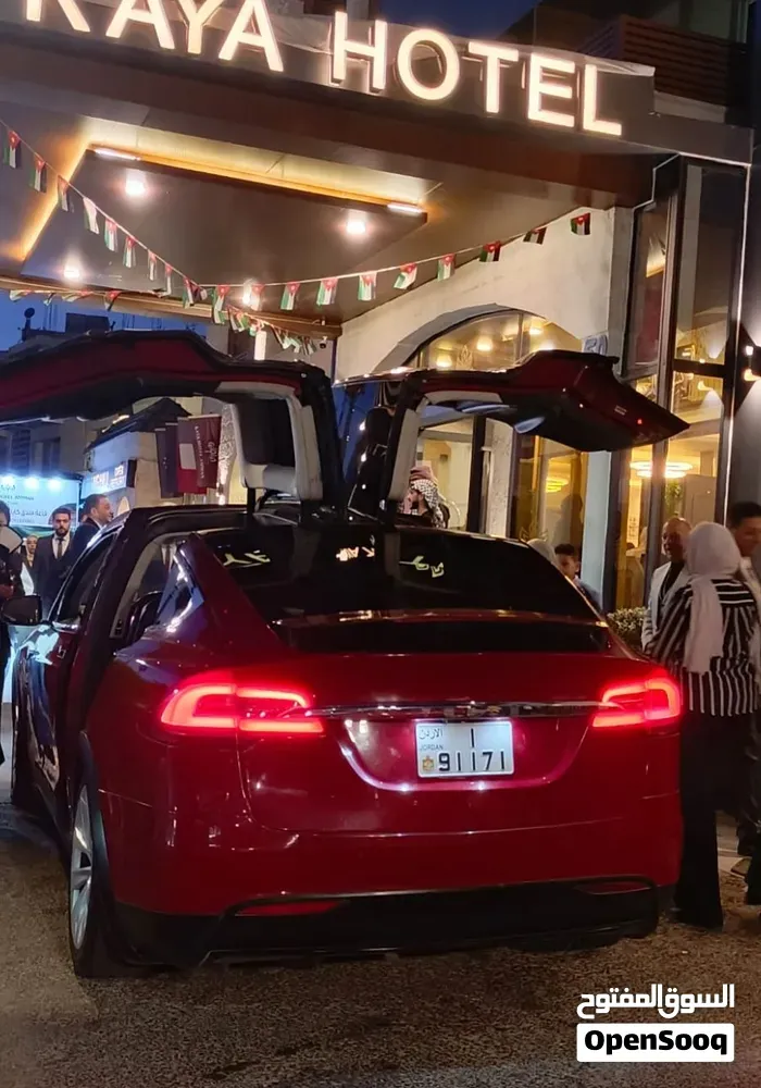 Tesla Model X 2016 photo 2