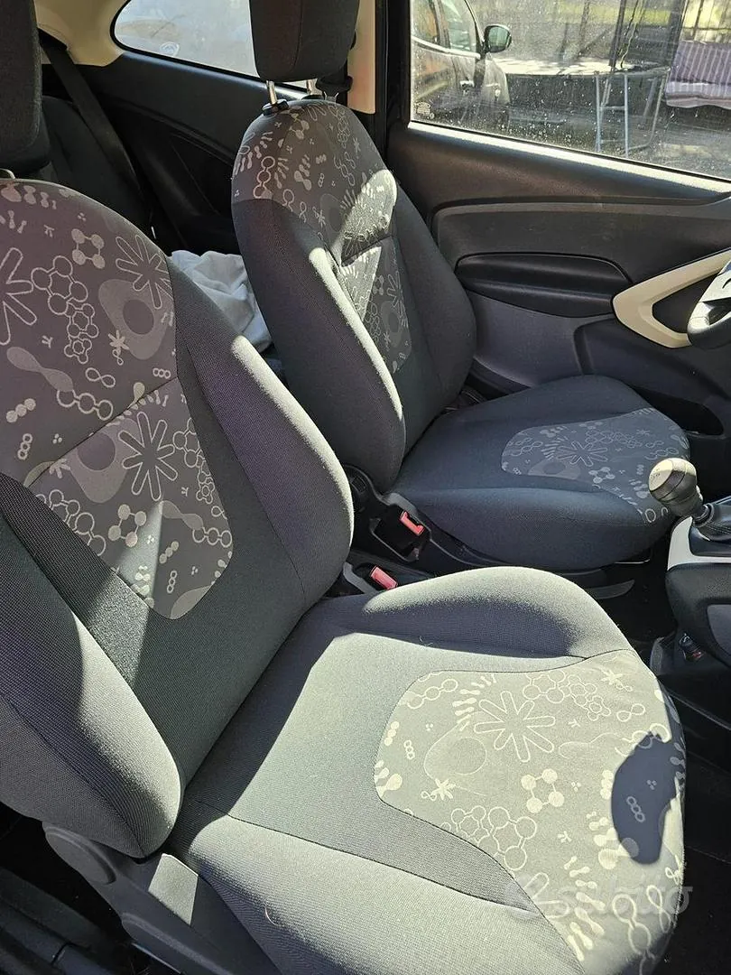 Ford Ka 2011 photo 5