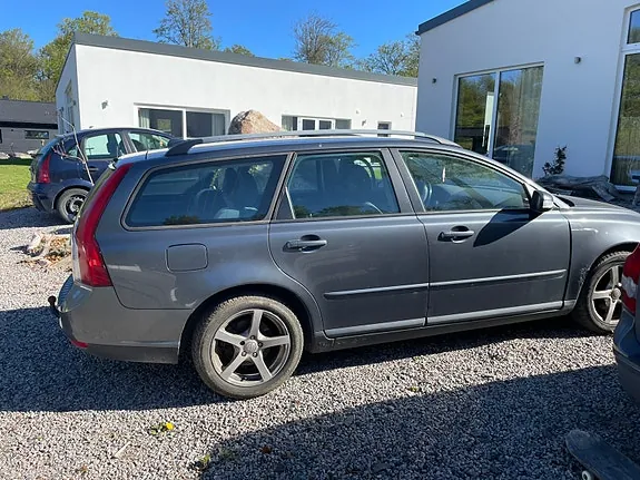 Volvo V50 2008 photo 2