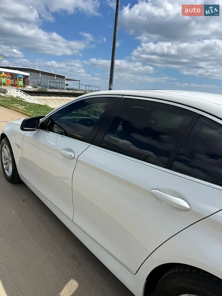 BMW 5 Series 2012 photo 5