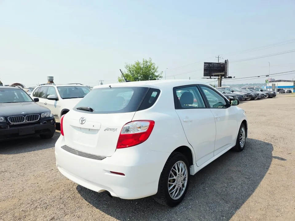Toyota Matrix 2011 photo 4