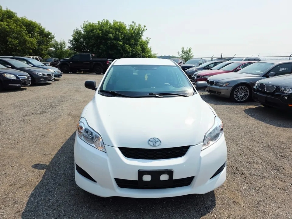 Toyota Matrix 2011 photo 2