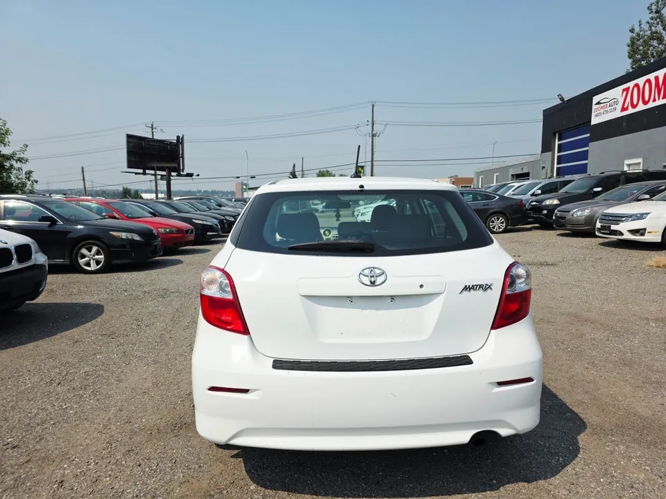 Toyota Matrix 2011 photo 5