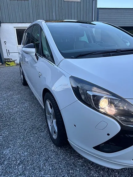 Opel Zafira Tourer 2014 photo 4