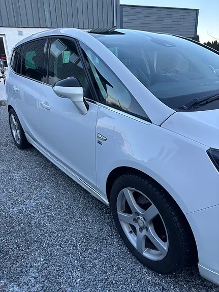 Opel Zafira Tourer 2014 photo 3