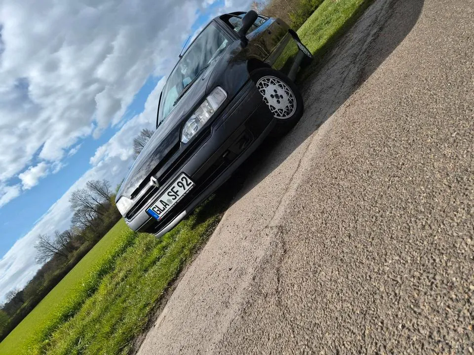 Renault Safrane