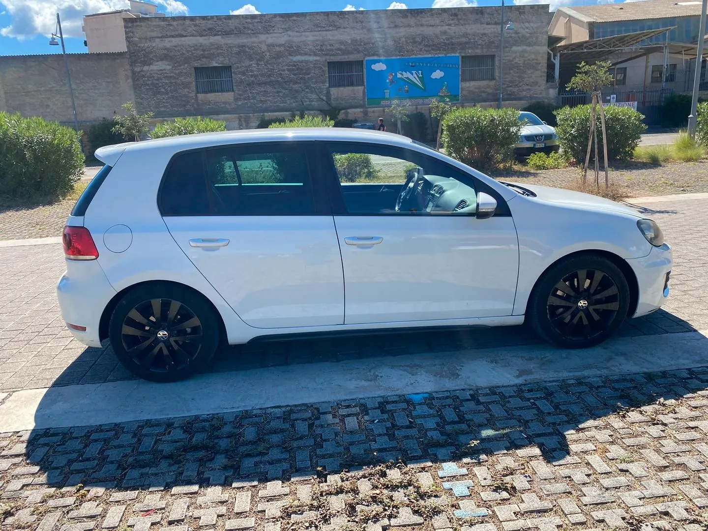 Volkswagen Golf 2011 photo 3