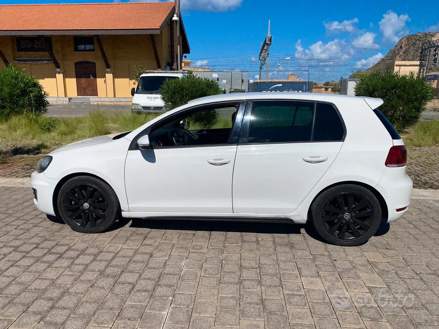Volkswagen Golf 2011 photo 5