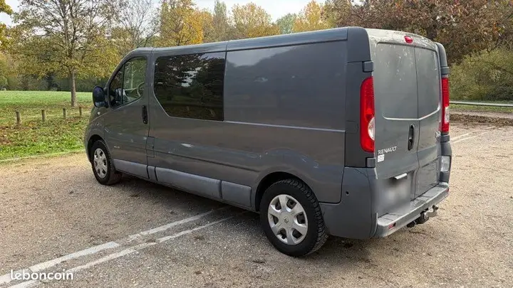 Renault Trafic 2014 photo 3
