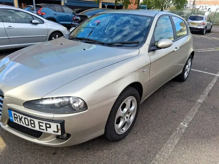 Alfa Romeo 147 2008 photo 3