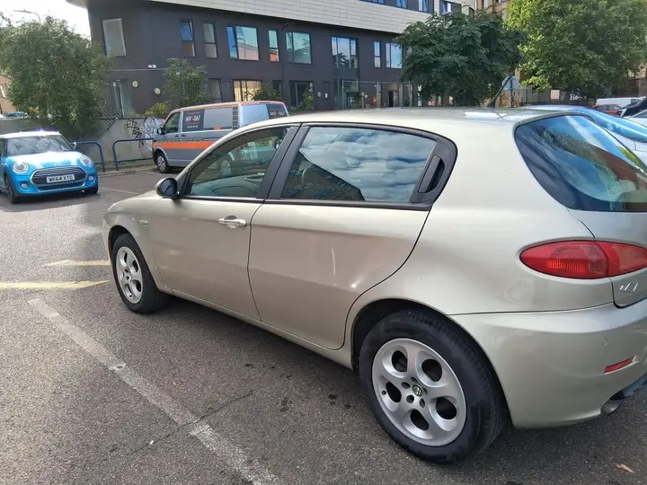 Alfa Romeo 147 2008 photo 2