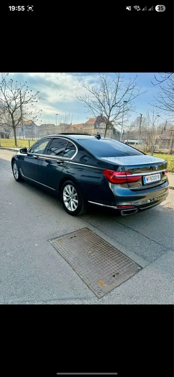 BMW 7 Series 2016 photo 2