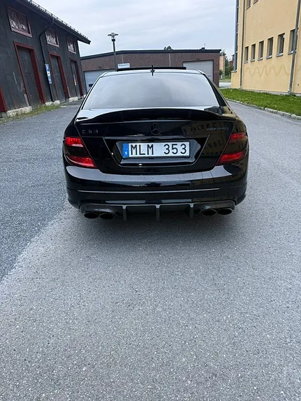 Mercedes-Benz C63 2008 photo 2