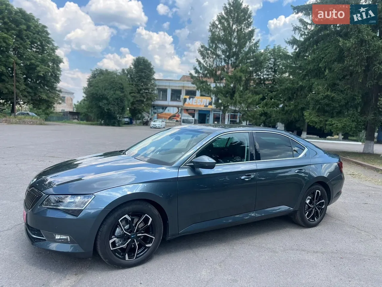 Skoda Superb 2019 photo 2